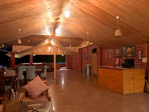 Hotel Himalayan Valley View Retreat - Best Selling Riverside Hotel in Manali in Gadherni Hotel Himalayan Valley View Retreat - Best Selling Riverside Hotel in Manali in Gadherni