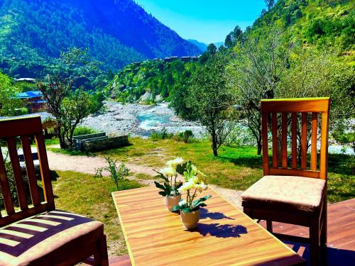 Hotel Himalayan Valley View Retreat - Best Selling Riverside Hotel in Manali in Gadherni Hotel Himalayan Valley View Retreat - Best Selling Riverside Hotel in Manali in Gadherni