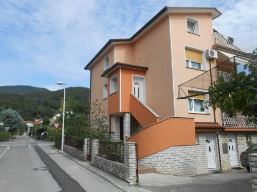 Love 2 Solkan
Love 2 Solkan