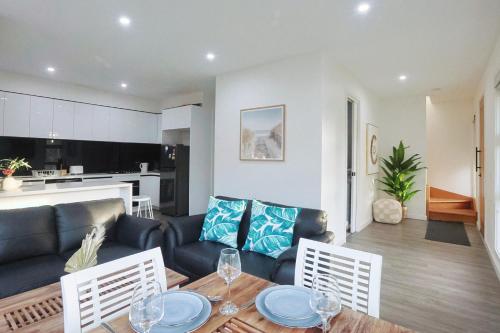 Homelike Townhouse in Fawkner Homelike Townhouse in Fawkner