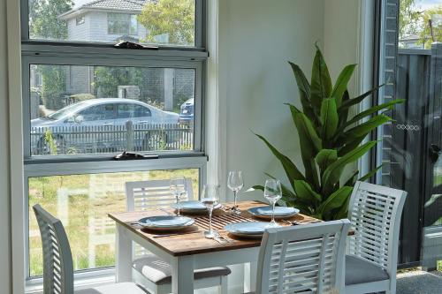 Homelike Townhouse in Fawkner Homelike Townhouse in Fawkner