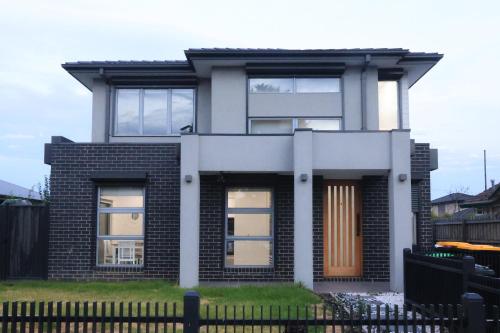 Homelike Townhouse in Fawkner Homelike Townhouse in Fawkner