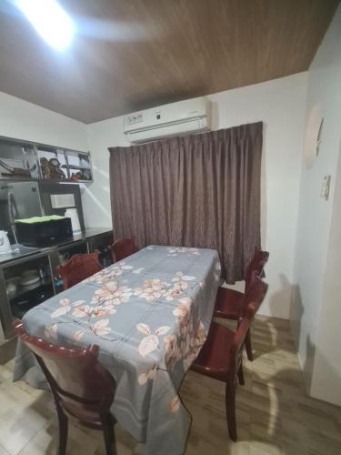 Facilities, J’s Guest House in Imus Facilities, J’s Guest House in Imus