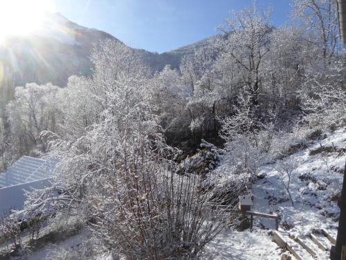 chambre d'hote calme au milieu d'un jardin au Freney d'oisans in Le Freney-d'Oisans chambre d'hote calme au milieu d'un jardin au Freney d'oisans in Le Freney-d'Oisans