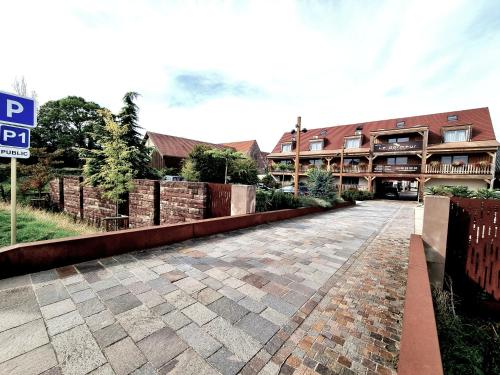 入口, Hôtel Le Dormeur (Hotel Le Dormeur) in 多爾利桑 入口, Hôtel Le Dormeur (Hotel Le Dormeur) in 多爾利桑