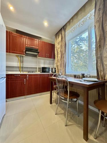 ApartPoltava Світлі та стильні апартаменти в центрі Полтави біля театру Гоголя, ЦУМ, банківський чек (ApartPoltava Світлі та стильні апартаменти в центрі Полтави біля театру Гоголя, ЦУМ, банківськии чек) in Poltava ApartPoltava Світлі та стильні апартаменти в центрі Полтави біля театру Гоголя, ЦУМ, банківський чек (ApartPoltava Світлі та стильні апартаменти в центрі Полтави біля театру Гоголя, ЦУМ, банківськии чек) in Poltava