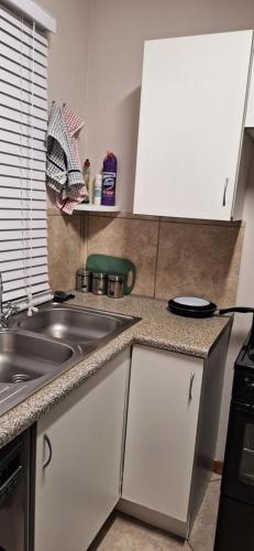 Your Home Away from Home in Sunnyridge Your Home Away from Home in Sunnyridge