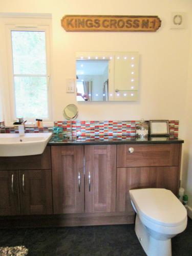 This photo about Newmoor Park shared on HyHotel.com