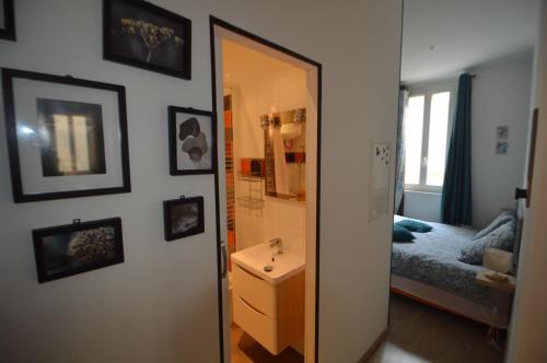 Laura ,Cœur de ville, port et plages la Ciotat