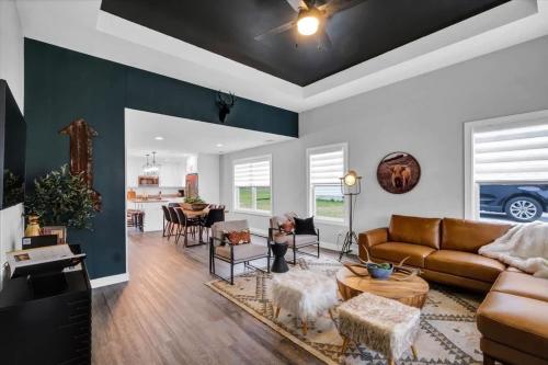 Central Bardstown Home Near Distilleries & Dining in Bardstown (KY) Central Bardstown Home Near Distilleries & Dining in Bardstown (KY)