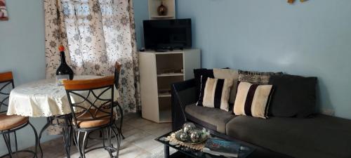 Peaceful Nest Apt 1 in Canefield Peaceful Nest Apt 1 in Canefield