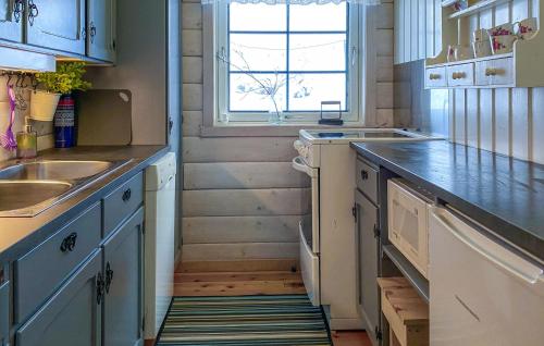 Konyha, Lovely Home In Stranda With Wifi in Stranda Konyha, Lovely Home In Stranda With Wifi in Stranda