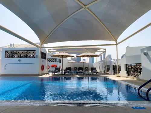 Swimming pool, Al Khoory Executive Hotel - Al Wasl in Jumeirah Beach Swimming pool, Al Khoory Executive Hotel - Al Wasl in Jumeirah Beach