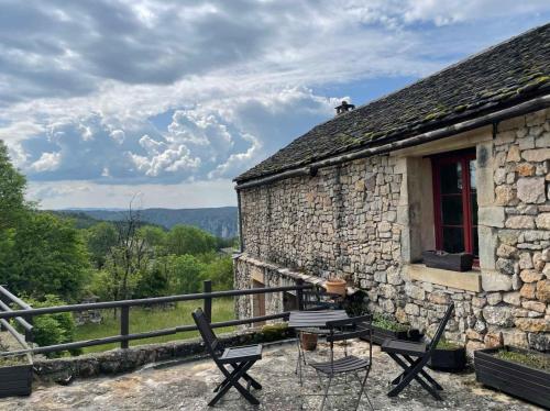 Gite Les Balcons de la Jonte 2/4 personnes in Mostuejouls Gite Les Balcons de la Jonte 2/4 personnes in Mostuejouls