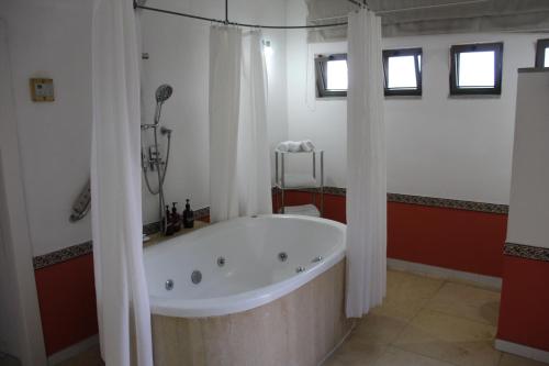 Sadržaji, Artists' Colony Inn Zefat in Safed Sadržaji, Artists' Colony Inn Zefat in Safed