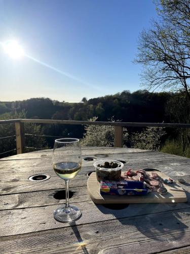 Balkon/teras, Le petit cocon à la campagne (Le petit cocon a la campagne) in Gruchet-le-Valasse Balkon/teras, Le petit cocon à la campagne (Le petit cocon a la campagne) in Gruchet-le-Valasse