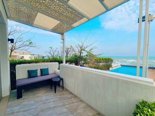 BBG Beachfront poolvilla 9BR close to Huahin city near Civil Aviation Training Center BBG Beachfront poolvilla 9BR close to Huahin city near Civil Aviation Training Center