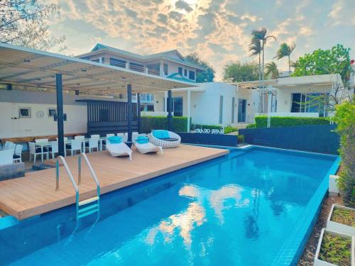 BBG Beachfront poolvilla 9BR close to Huahin city near Civil Aviation Training Center BBG Beachfront poolvilla 9BR close to Huahin city near Civil Aviation Training Center