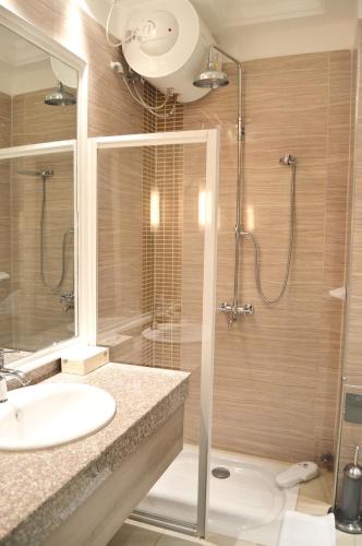 This photo about Leon Hotel shared on HyHotel.com