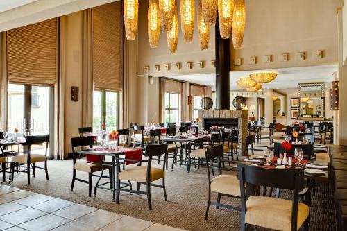 Restoran, Protea Hotel Bloemfontein Willow Lake in Bloemfontein Restoran, Protea Hotel Bloemfontein Willow Lake in Bloemfontein