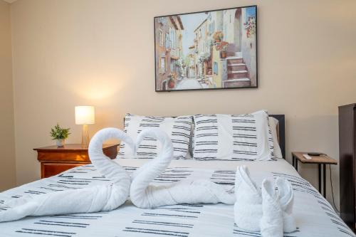 Beautiful cozy Retreat near Disney - spacious condo