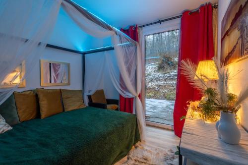 Szauna, Tavba -Gočár až 27 osob, 8 apartmánů,8 koupelen, 8 kuchyní na kraji lesa (Tavba -Gocar az 27 osob, 8 apartmanu,8 koupelen, 8 kuchyni na kraji lesa) in Prysk Szauna, Tavba -Gočár až 27 osob, 8 apartmánů,8 koupelen, 8 kuchyní na kraji lesa (Tavba -Gocar az 27 osob, 8 apartmanu,8 koupelen, 8 kuchyni na kraji lesa) in Prysk