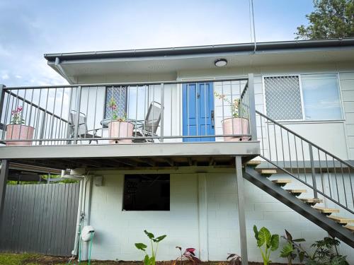 Chic Retreat Vintage and Modern in Mount Louisa Chic Retreat Vintage and Modern in Mount Louisa