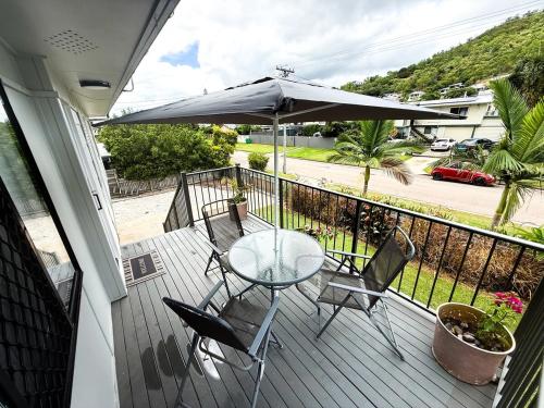 Chic Retreat Vintage and Modern in Mount Louisa Chic Retreat Vintage and Modern in Mount Louisa