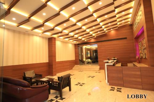 Restaurace, Hotel Deepam in Tiruchirappalli Restaurace, Hotel Deepam in Tiruchirappalli