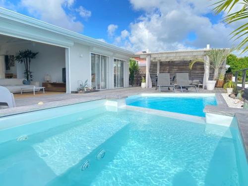 Villa Ti SBH - Vue panoramique à 3 min des plages (Villa Ti SBH - Vue panoramique a 3 min des plages) in Sainte-Luce Villa Ti SBH - Vue panoramique à 3 min des plages (Villa Ti SBH - Vue panoramique a 3 min des plages) in Sainte-Luce