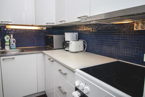 Cozy apartment near Metro Station in Marjaniemi Cozy apartment near Metro Station in Marjaniemi