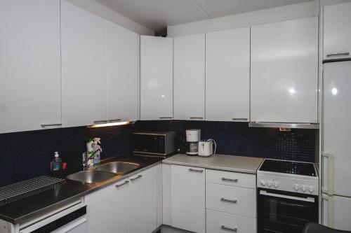 Cozy apartment near Metro Station in Marjaniemi Cozy apartment near Metro Station in Marjaniemi