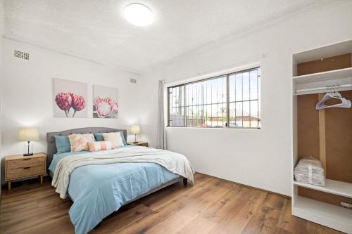 Cozy 2-Bedroom Retreat with Parking in Cabramatta in Warwick Farm Cozy 2-Bedroom Retreat with Parking in Cabramatta in Warwick Farm