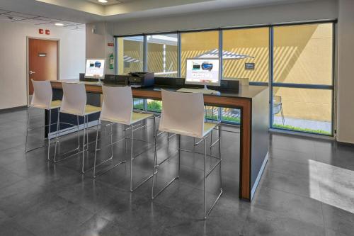 Facilities, City Express by Marriott Ciudad de México Plaza Central in Iztapalapa-Wholesale Markets Facilities, City Express by Marriott Ciudad de México Plaza Central in Iztapalapa-Wholesale Markets