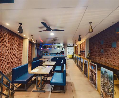 THE SUN GLORIOUS HOTEL & RESTAURANT ROOMS in Mehsana THE SUN GLORIOUS HOTEL & RESTAURANT ROOMS in Mehsana
