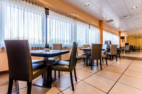 Restaurante, Hotel Alcalá Plaza (Hotel Alcala Plaza) in Alcala de Henares Restaurante, Hotel Alcalá Plaza (Hotel Alcala Plaza) in Alcala de Henares