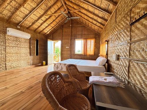 Mowgli's Cafe Hampi & Guest House in هامبي Mowgli's Cafe Hampi & Guest House in هامبي