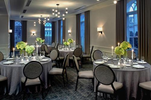 Vergaderruimte / feestzalen, Morrison House Old Town Alexandria, Autograph Collection near Alexandria Archaeology Museum Vergaderruimte / feestzalen, Morrison House Old Town Alexandria, Autograph Collection near Alexandria Archaeology Museum