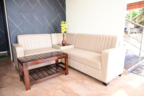 Karkala Inn Boarding & Lodging in Karkala Karkala Inn Boarding & Lodging in Karkala