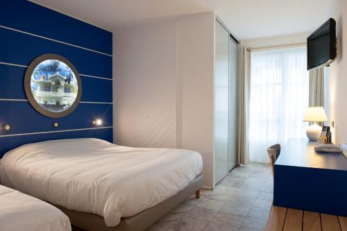 Hotel Le Dauphin in Arcachon Hotel Le Dauphin in Arcachon