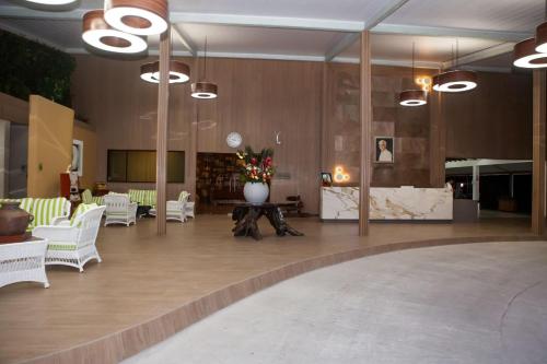 Előcsarnok, Gran Hotel De Lago - Lago Agrio in Lago Agrio Előcsarnok, Gran Hotel De Lago - Lago Agrio in Lago Agrio