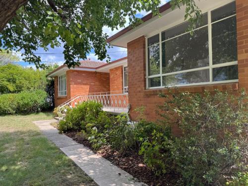 Elegant 4BR Home in Red Hill in Red Hill Elegant 4BR Home in Red Hill in Red Hill