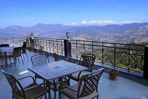 Balcó/terrassa, Woodsvilla Resort in Ranikhet Balcó/terrassa, Woodsvilla Resort in Ranikhet