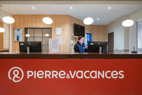 Vestíbulo, Residence Pierre & Vacances Le Belmont in Bourg-Saint-Maurice Vestíbulo, Residence Pierre & Vacances Le Belmont in Bourg-Saint-Maurice