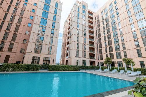 Luxury 1BR Penthouse with Skyviews in Sharjah International Airport Luxury 1BR Penthouse with Skyviews in Sharjah International Airport