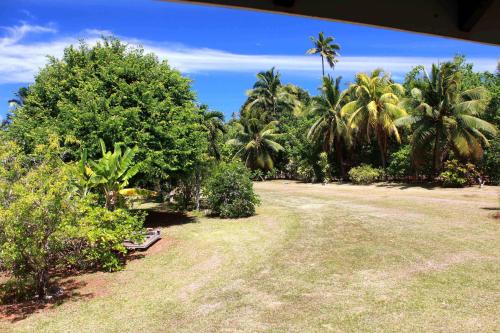 Gina's Garden Lodges in Aitutaki Gina's Garden Lodges in Aitutaki