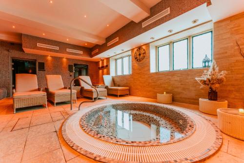 سبا, Ellenborough Park in Southam سبا, Ellenborough Park in Southam