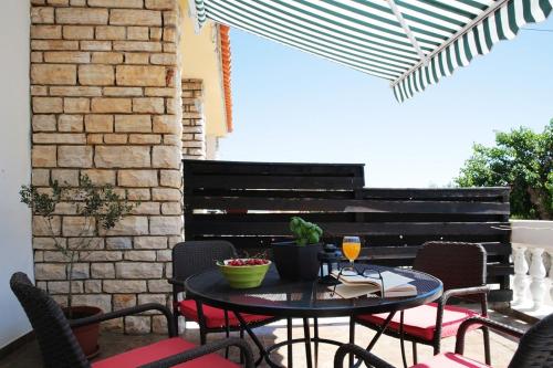 شرفة/ تراس, Apartments Božena (Apartments Bozena) in فوديس شرفة/ تراس, Apartments Božena (Apartments Bozena) in فوديس