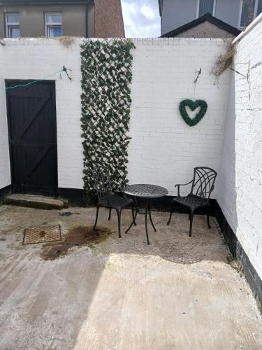 شرفة/ تراس, Rockmore Cottage - house in historic West Belfast in Falls Park شرفة/ تراس, Rockmore Cottage - house in historic West Belfast in Falls Park