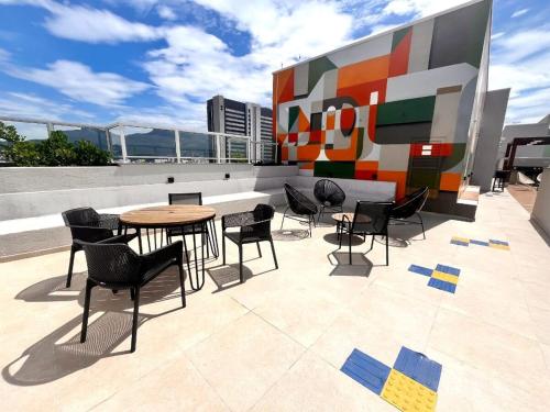 Balcony/terrace, Apartamento de 2 quartos, com piscina e ha 10 km de copacabana in Santo Cristo Balcony/terrace, Apartamento de 2 quartos, com piscina e ha 10 km de copacabana in Santo Cristo